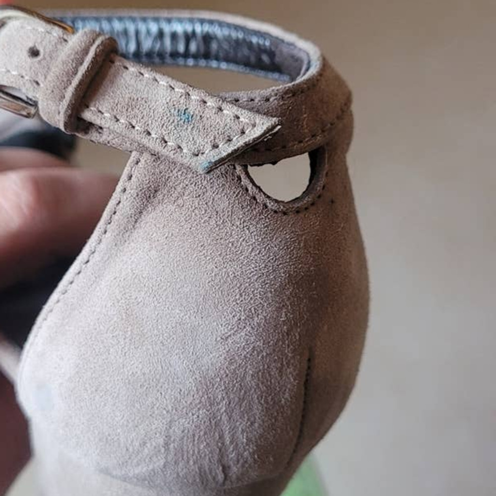 Stuart Weitzman Nearly Nude Strap Sandal Size 4 Gray - Picture 8 of 8
